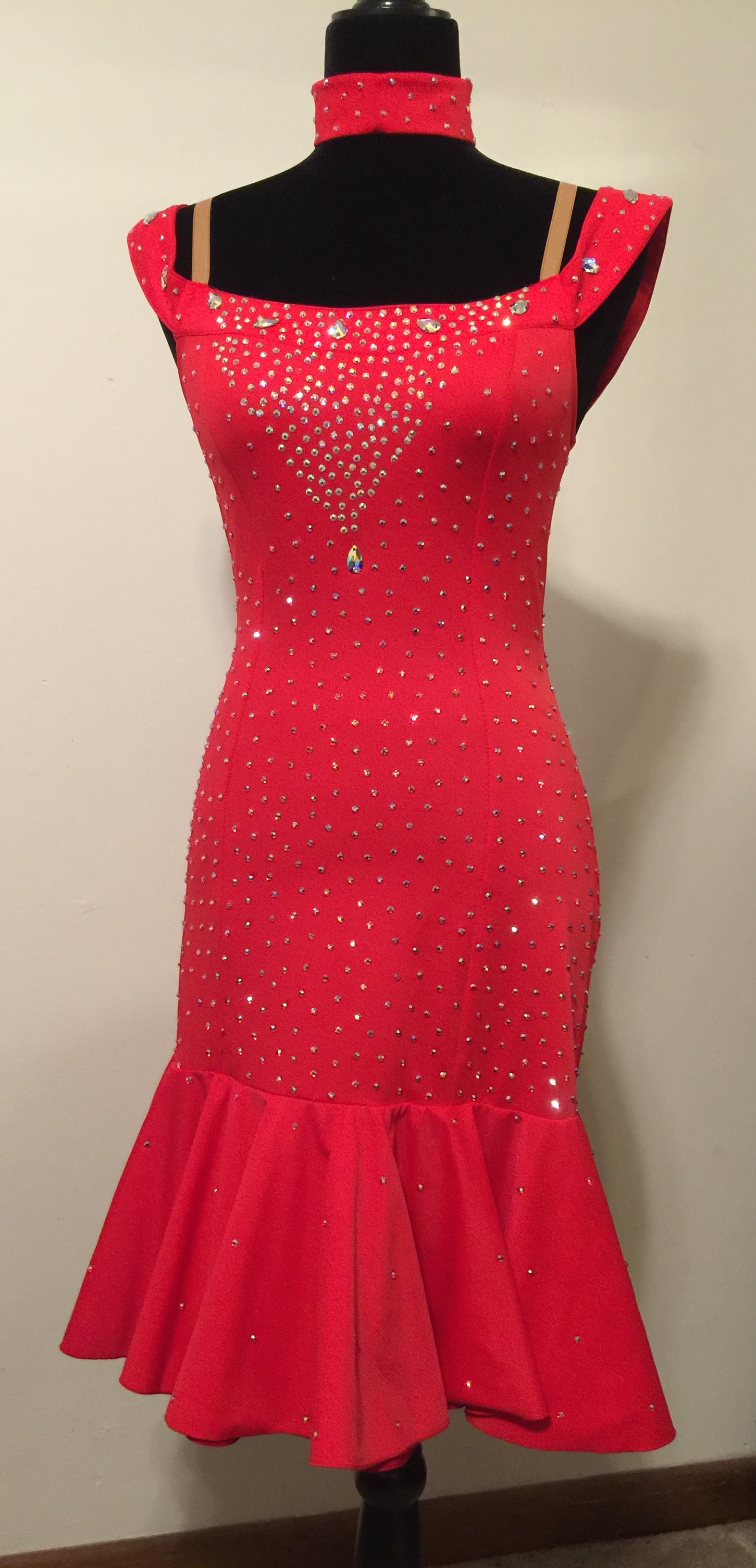 Red latin shoulder front 2